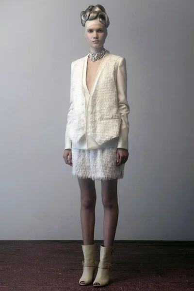 Look 8